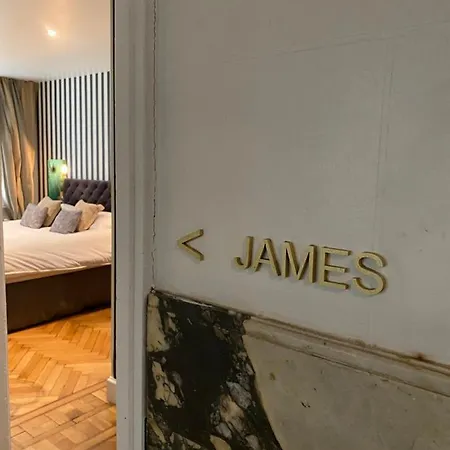 Arthur And James * Antwerp