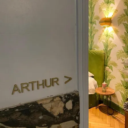 Arthur And James Bed & Breakfast *